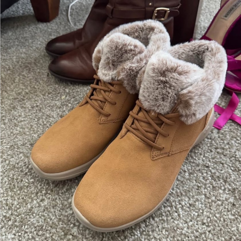 Skechers Tan Fur-Lined Winter Boots